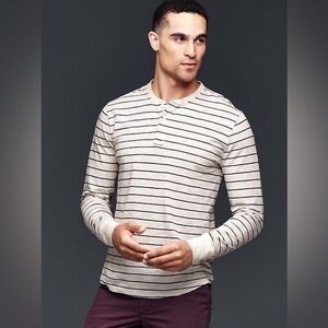 (W3)American Eagle Outfitters White Henley vintage,Y2K Shirt with Thin Stripes,L